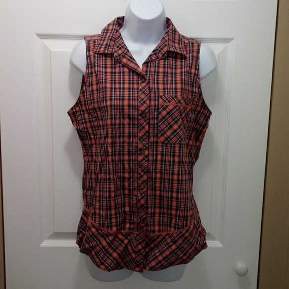 Woolrich sleeveless‎ top. - Picture 1 of 6